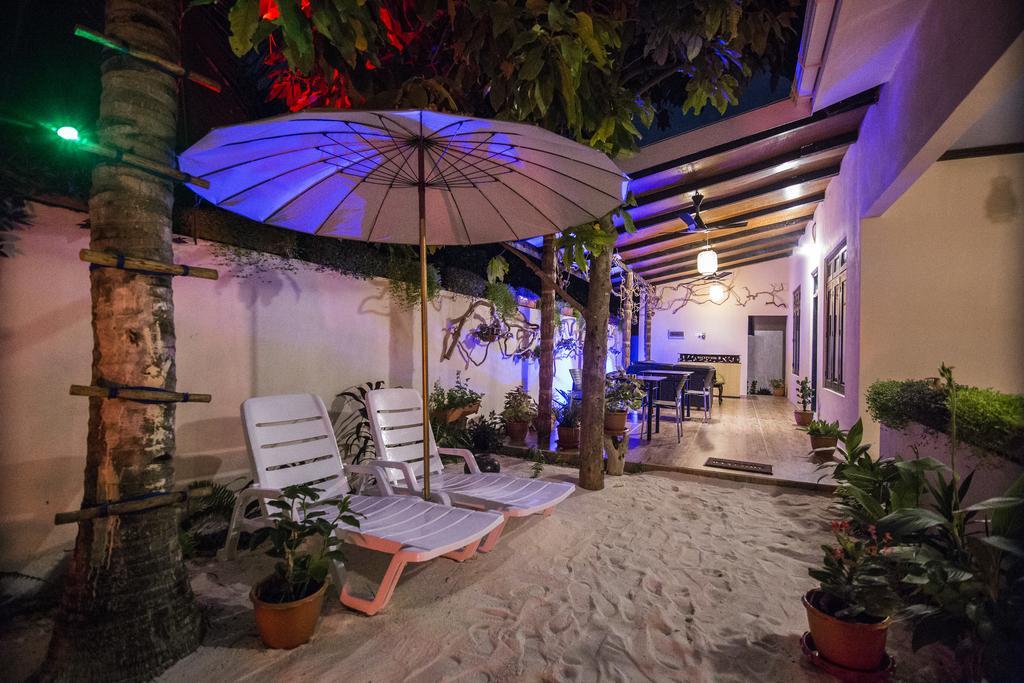 Hotel Ari Heaven Thoddoo Maldives Extérieur photo
